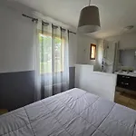 Le Hameau Des Cardenals * Salviac