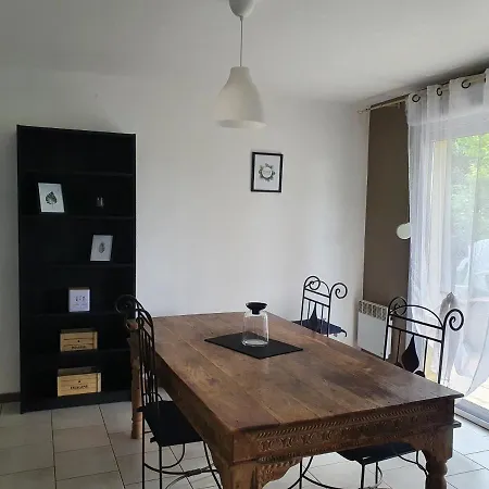 Le Hameau Des Cardenals Holiday home *