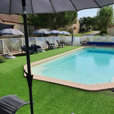Le Hameau Des Cardenals Tatil Evi *