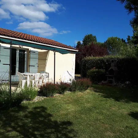 Le Hameau Des Cardenals Holiday home Salviac