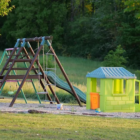 Le Hameau Des Cardenals
