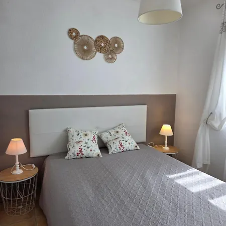 Le Hameau Des Cardenals Tatil Evi