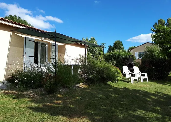 Le Hameau Des Cardenals بيت للعطل