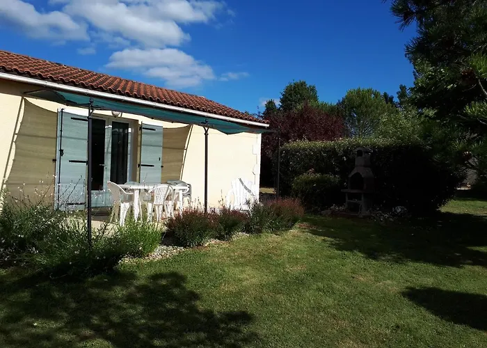 Le Hameau Des Cardenals بيت للعطل Salviac