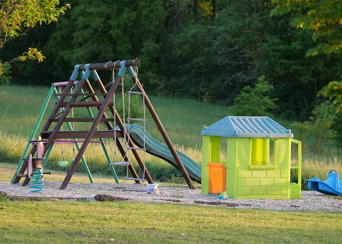 Le Hameau Des Cardenals