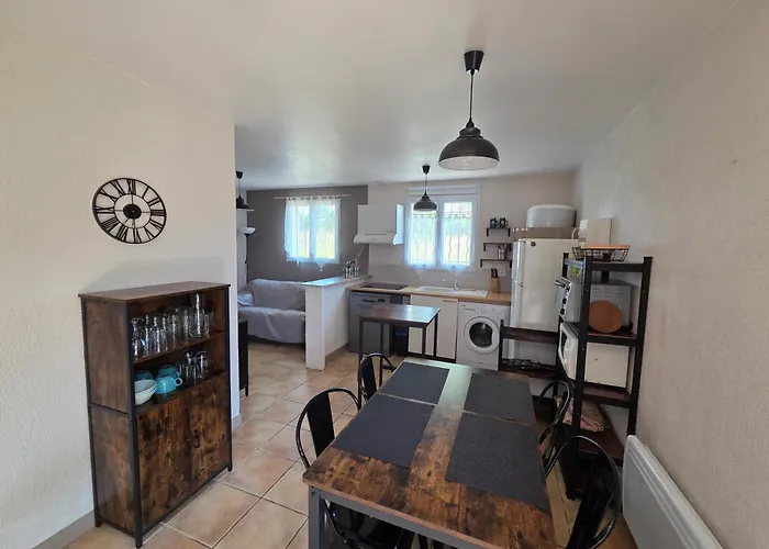 Le Hameau Des Cardenals